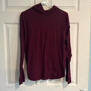maroon hooded  longsleeve shirt size xl‎